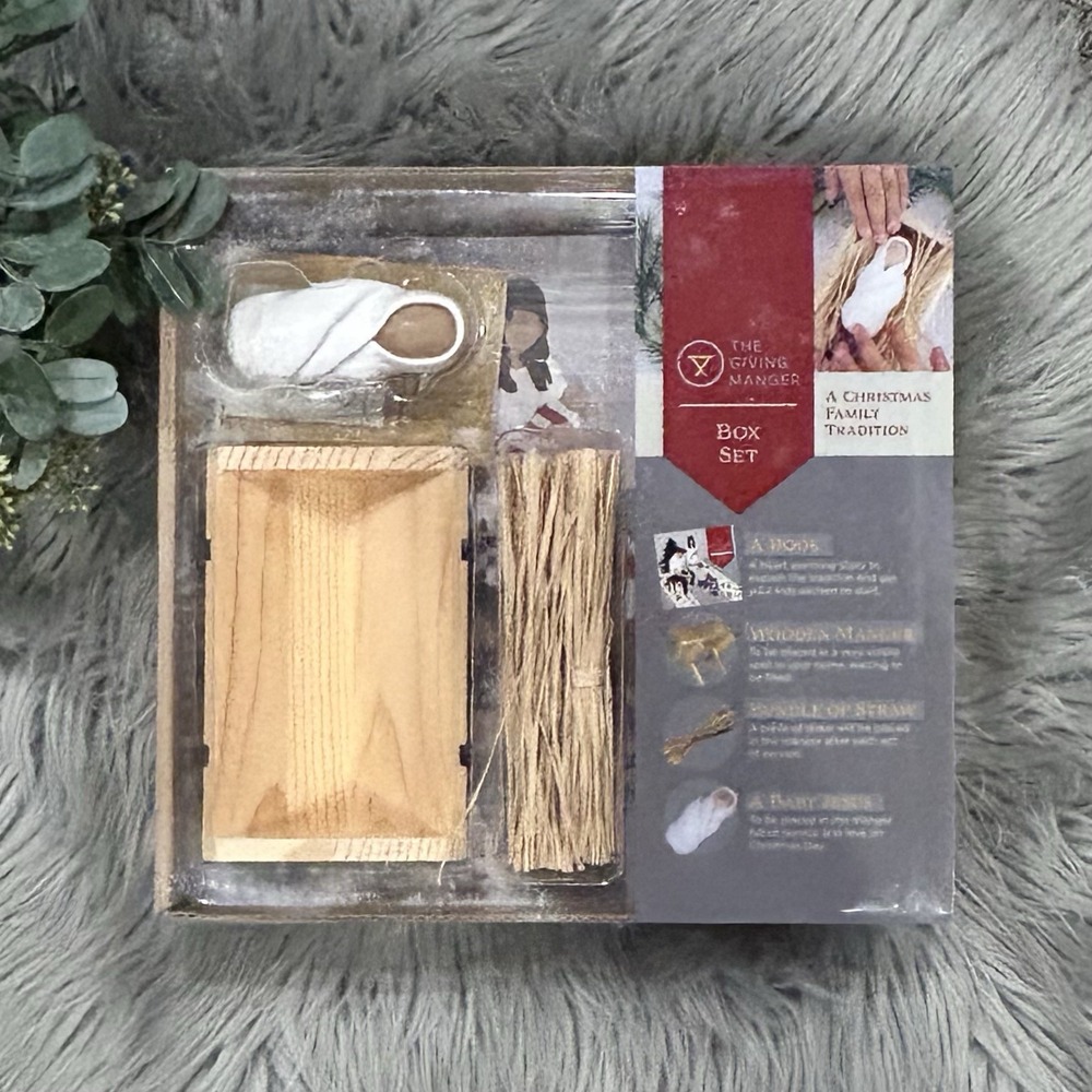 The Giving Manger Box Set Christmas Family Tradition Jesus Manger Book Straw